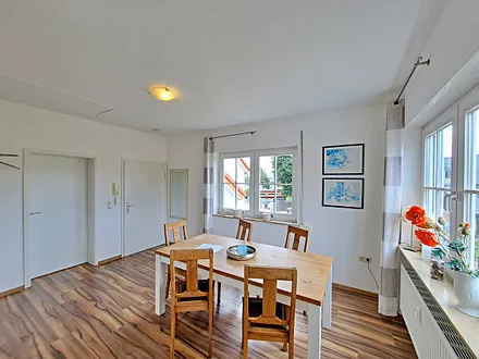 großzügiger Essbereich