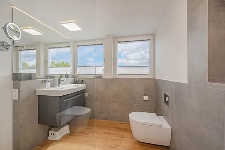 Bad mit ebenerdiger Dusche