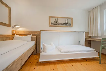 2. Schlafzimmer