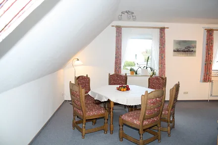 Esszimmer mit Ausblick nach Westen