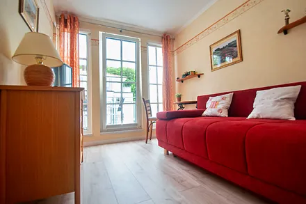 kleines Zimmer mit Ausgang zur Terrasse