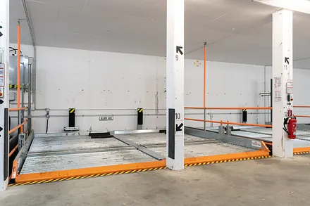 Tiefgaragenstellplatz 9, oben (1,71m Stellhöhe)