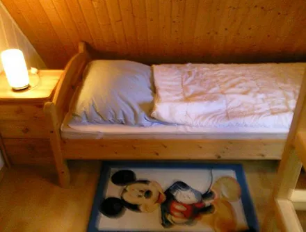 Einzelbett im Vorraum