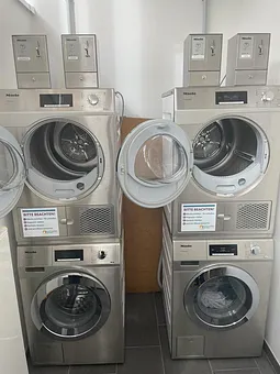 Waschsalon im Hafenmeistergebäude am Yachthafen