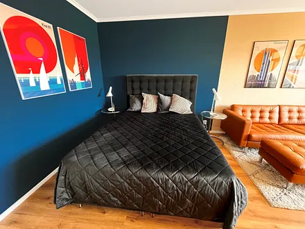 Vom Boxspringbett kann man auch bequem fernsehen