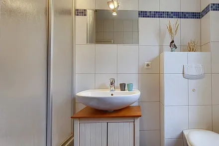 Badezimmer mit Dusche