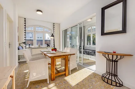 Blick vom Eßbereich in Schlafzimmer 2.