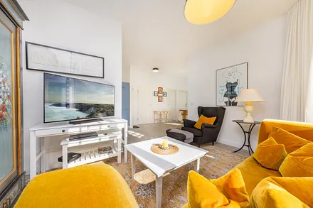 TV und WLAN sind vorhanden.