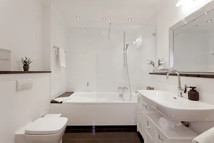 Badezimmer mit Badewanne