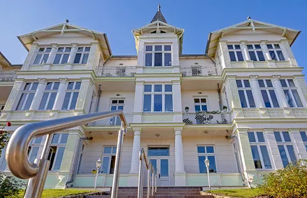 Außenansicht von der Promenadenseite