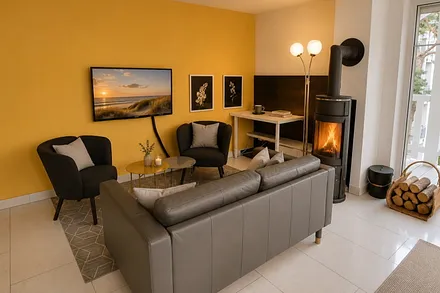 Wohnzimmer mit Kamin