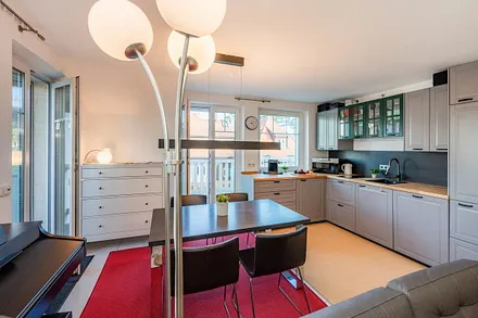 Küche mit Essbereich