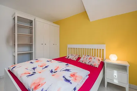 2. Schlafzimmer mit Balkon