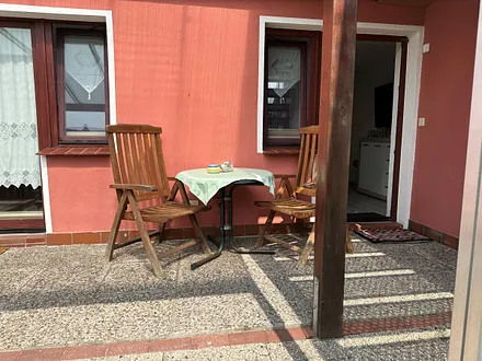 überdachte Terrasse