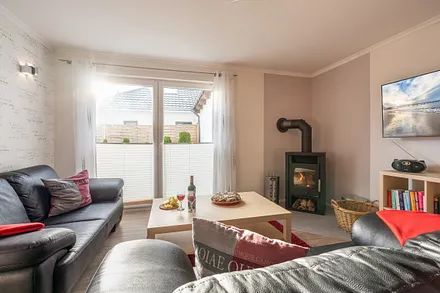 Wohnzimmer mit Kamin