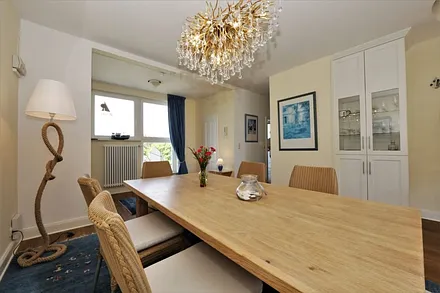 Esstisch im Wohnzimmer