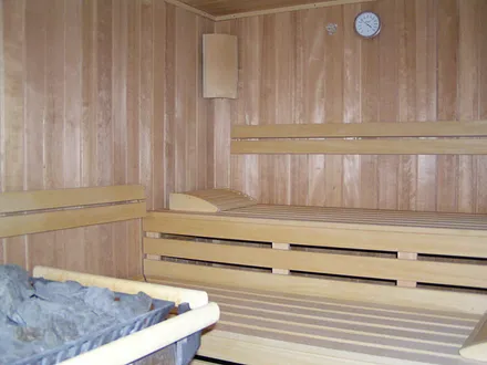 Zwei Saunen (Bio-Sauna und finnische Sauna) zur Entspannung gratis.