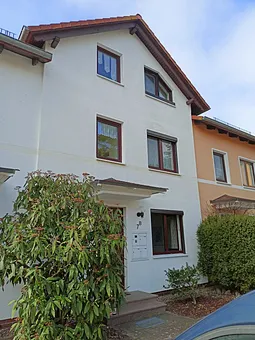 Vorderansicht des Hauses 