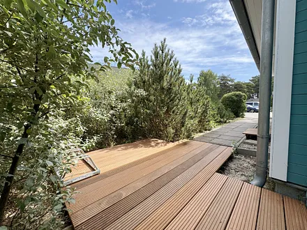 Weg zum Eingangsbereich