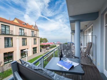 Der möblierte West-Balkon