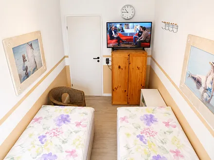 2 Boxspring-Betten 80x200 - Liegehöhe 60 cm