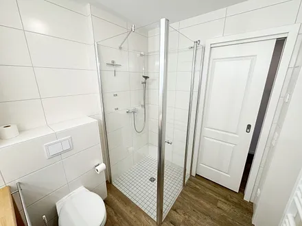 Badezimmer mit Dusche