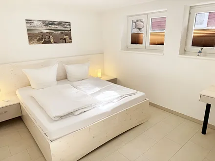 2.Schlafzimmer mit Doppelbett