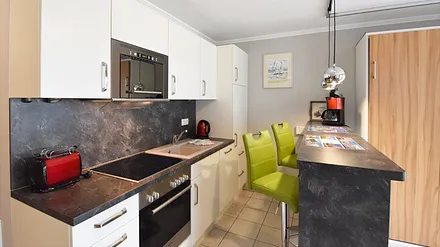 Küchenzeile mit Theke