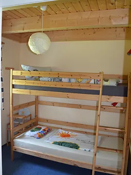 2. Schlafzimmer mit Doppelstockbett