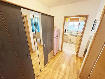 Flurbereich mit Kleiderschrank