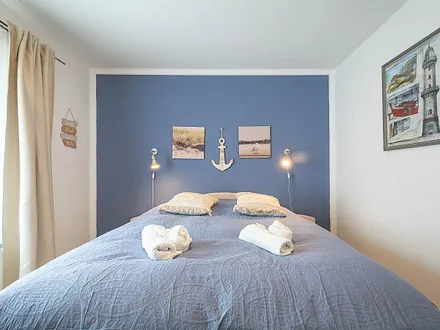 Das Schlafzimmer mit Doppelbett