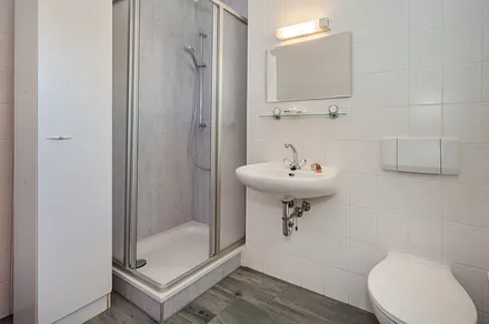 Dusche mit Toilette Whg 6