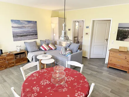 Wohnbereich mit gemütlicher Eckcouch