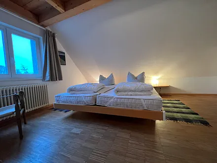 Schlafzimmer 2