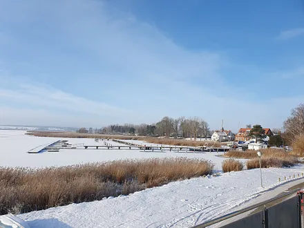 Die Peene ist zugefrorenen.