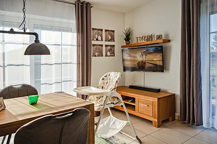 Wohnzimmer mit Hochstuhl auf Wunsch