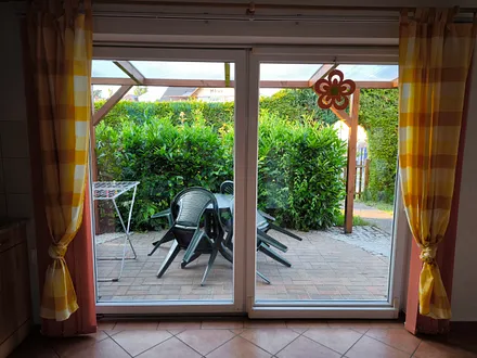 Blick zur Außenterrasse 