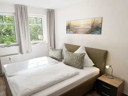 Schlafzimmer mit Doppelbett