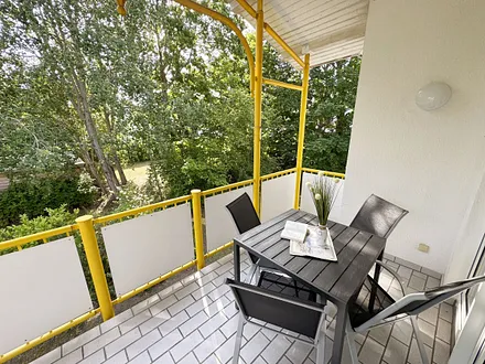 Balkon mit Bestuhlung