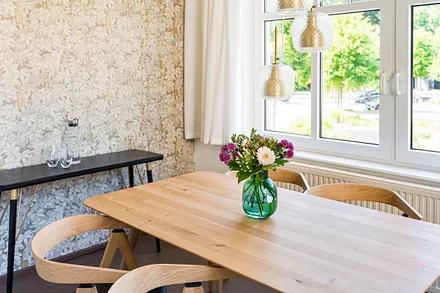 separater Essbereich in der Loggia