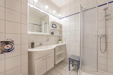 Bad mit Dusche