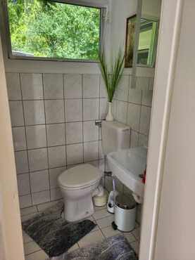 Separate Toilette