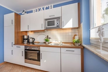 voll ausgestattete Küchenzeile