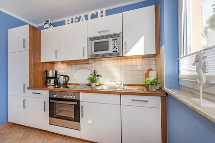 voll ausgestattete Küchenzeile