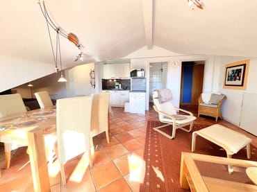 Wohnbereich/ Essbereich/ Küche