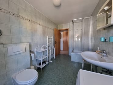 Bad mit Handtuchwärmer