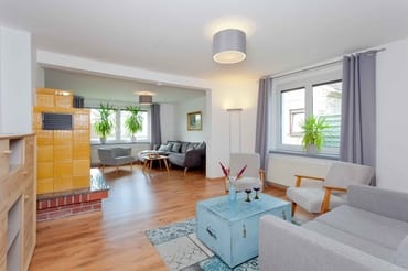 Wohnzimmer mit Kamin