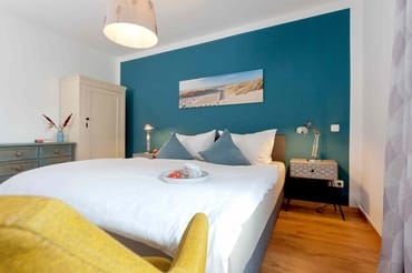 1. Schlafzimmer mit Doppelbett