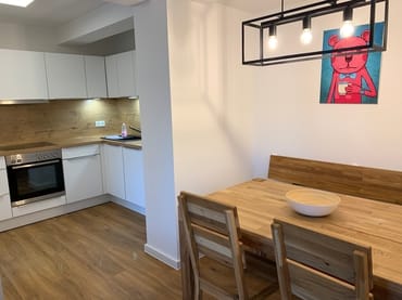 Essbereich mit Blick auf die Küche