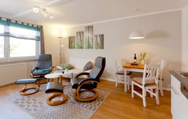 Wohnzimmer mit Essbereich